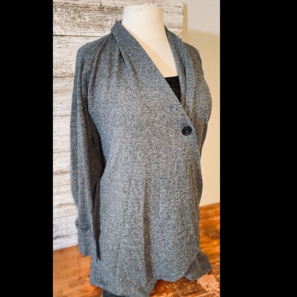 Calvin Klein Gray cardigan - Picture 1 of 6